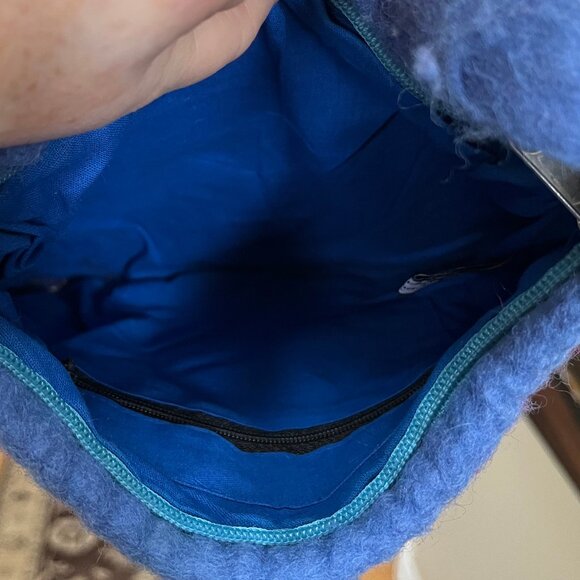 Wool Crossbody Bag - Felted wool bag from Nepal - Picture 8 of 13